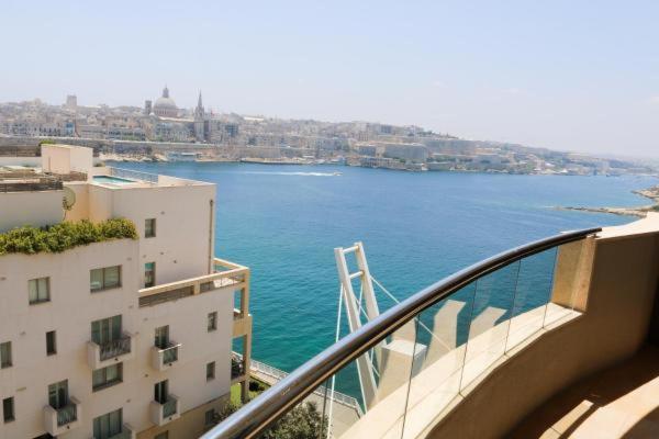 Vandrerhjem The Seafront Tower Sliema